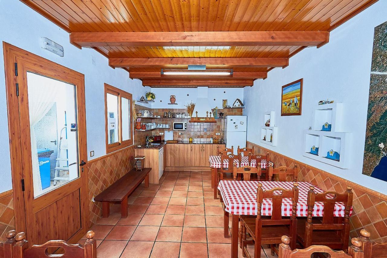 Lo Segador Pension El Poble Nou del Delta Buitenkant foto